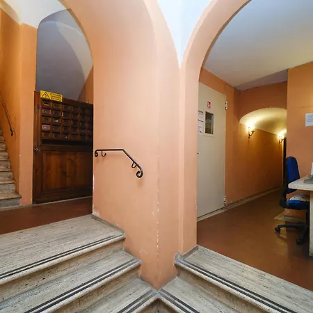 Pantheon'S Arch By Buddyrent Rome Exterior photo